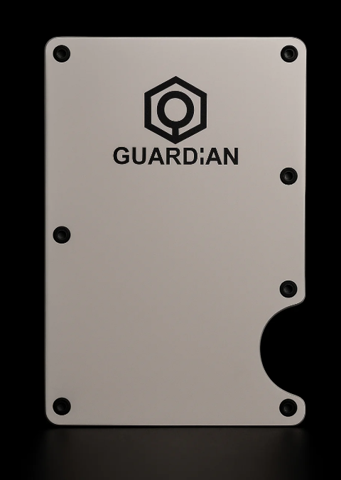 Cartera ultrafina de aluminio Guardian gris claro con capacidad para 12 tarjetas