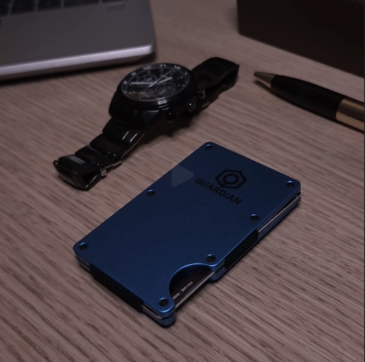 EDC elegante: el kit esencial de un hombre de 45+ que cuida los detalles