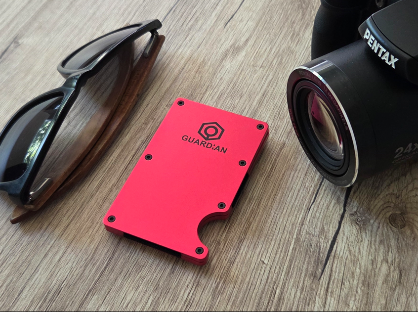 cartera-minimalista-guardian-fucsia